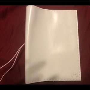 Foxy Fix No 8/A5 white travelers notebook